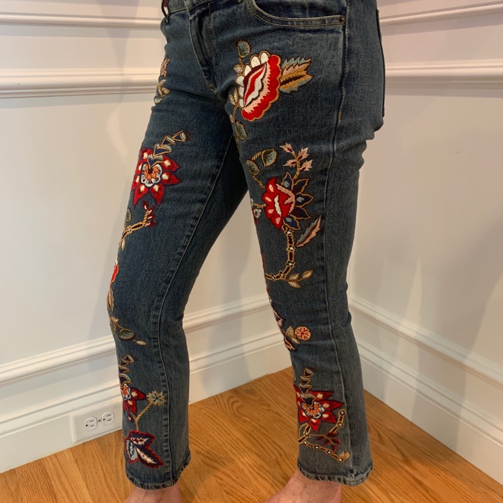 Alice and Olivia Floral Embroidered Jeans 25